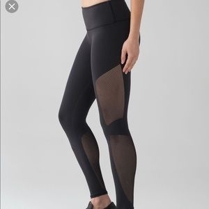 Lululemon Reveal legging